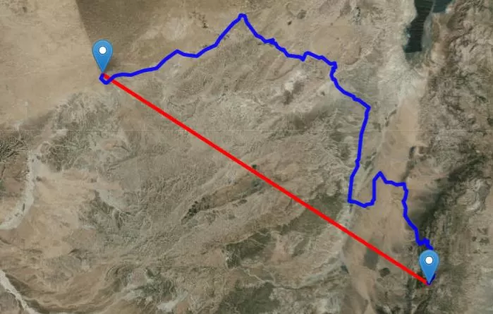 Традиционный Кадес-Варни (вверху слева) до Петры, Иордания (внизу справа) составляет около 120 км по прямой линии. Изображение получено с помощью Free Map Tools.